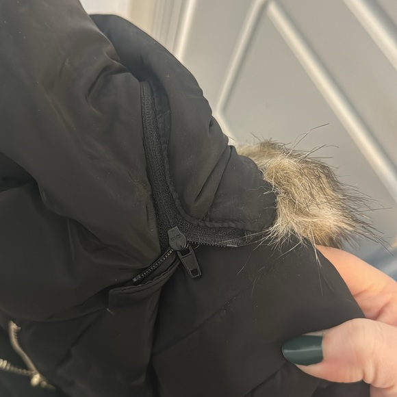 Michael Michael Kors faux fur hooded black winter jacket. - Picture 8 of 10